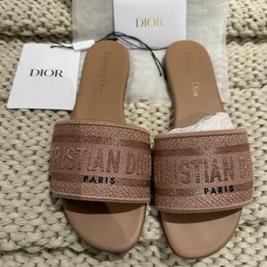 AUTH DIOR DWAY Slides in Rose De Vents Sz 37